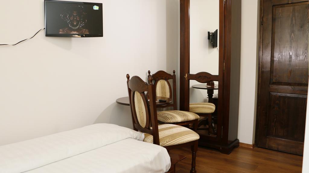 Hanu Lui Gica Spa Satu Mare Værelse billede